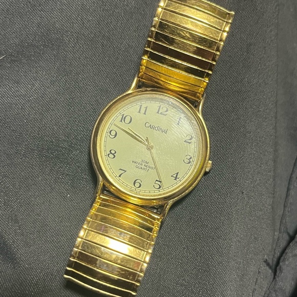 Cardinal Gold-Tone woman’s Watch - Picture 1 of 5